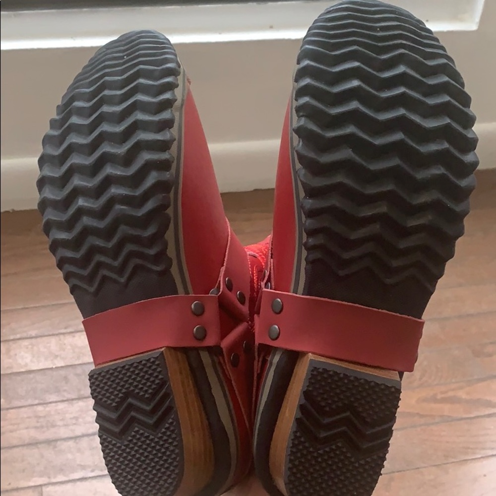 Sorel Red Western Boots - Picture 5 of 7